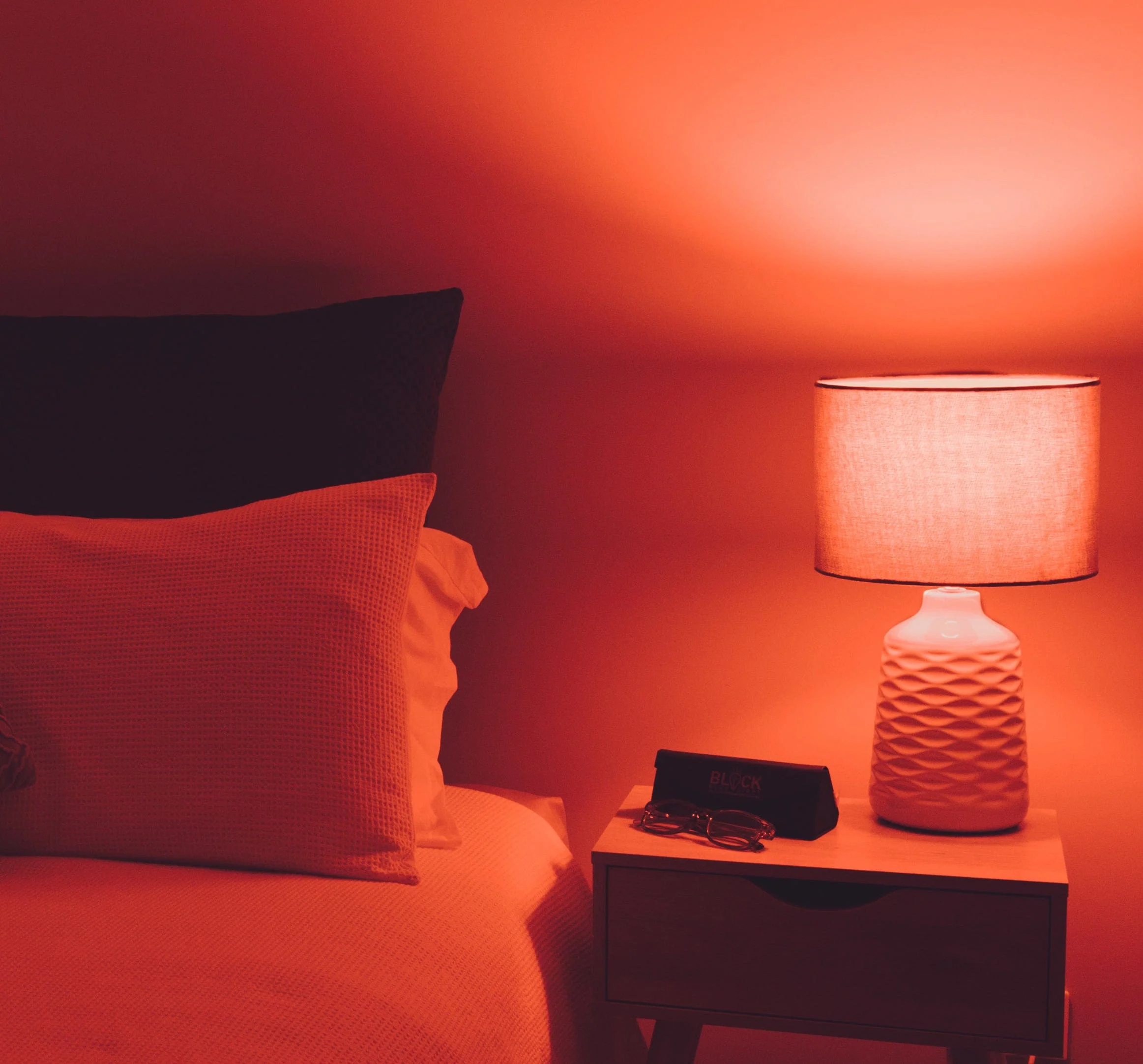 Twilight Red Light Bulb - Image 5